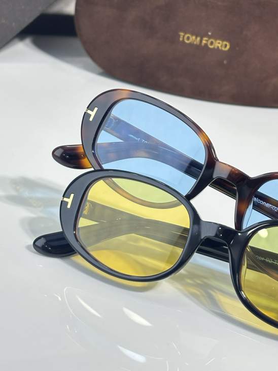 Picture of Tom Ford Sunglasses _SKUfw77364407fw